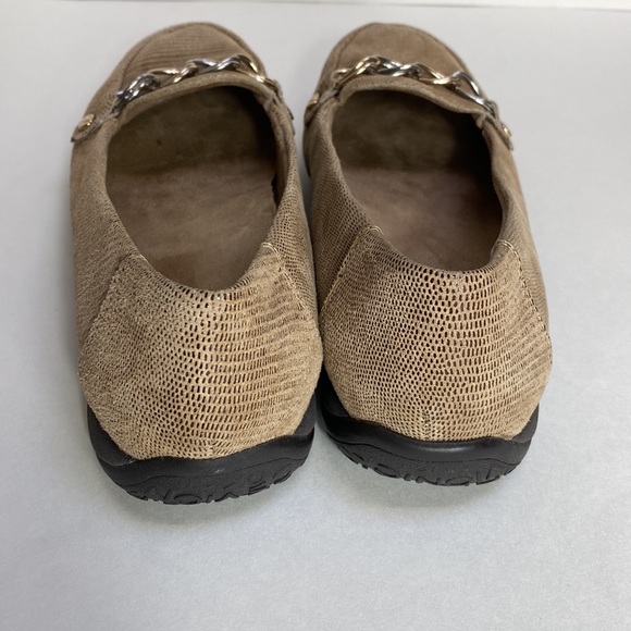 Vionic Alda Loafers - Picture 3 of 9